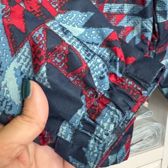 COLUMBIA BOYS WATERPROOF JACKET. ZIP-IN WINDPROOF, ZIPPERED POCKETS JACKET. - Picture 6 of 14